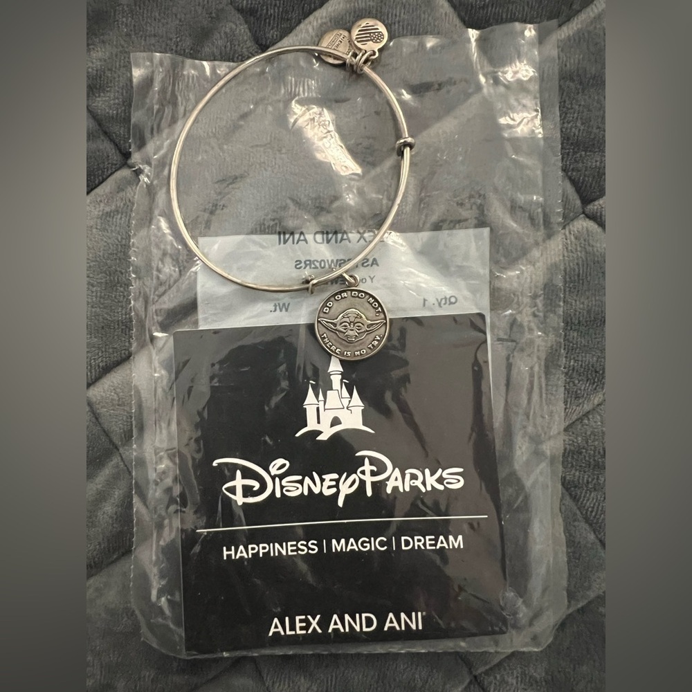 Disney Parks Alex and Ani Bracelet Yoda Do Or Do Not, There is No Try Silver
